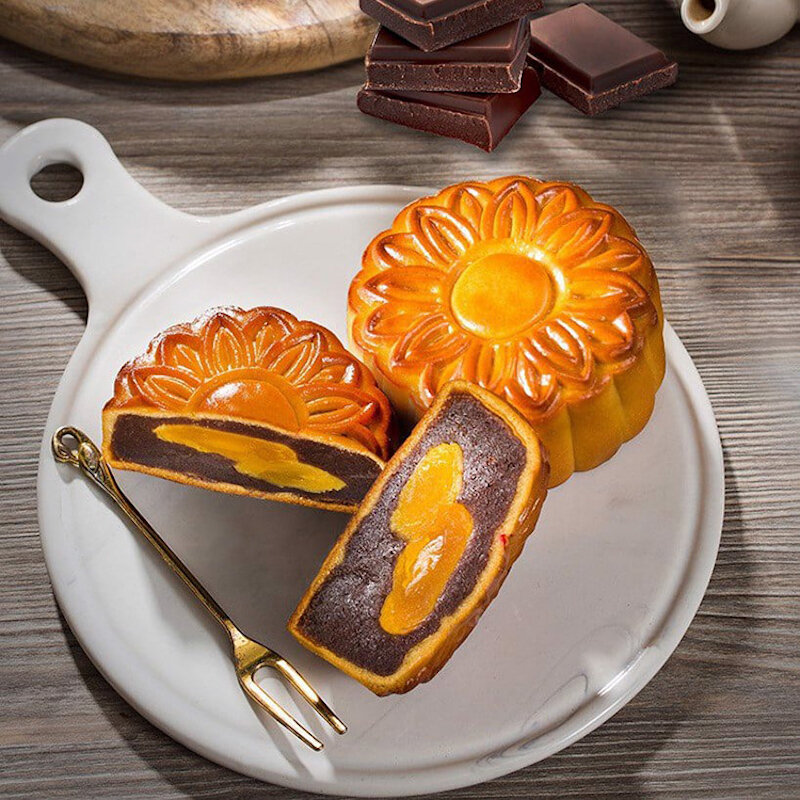 Givral Chocolate Cappuccino moon cake