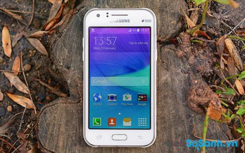 Galaxy J1 chạy hệ điều hành Android KitKat Galaxy J1 chạy hệ điều hành Android KitKat