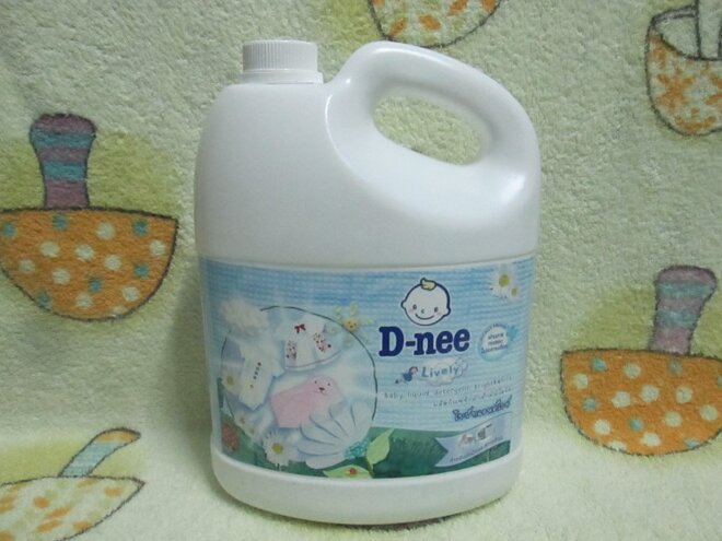 Nước xả vải D-nee