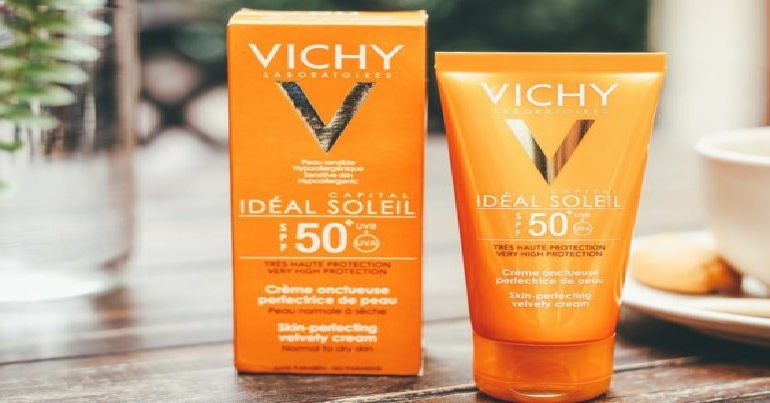 Kem chống nắng Vichy Ideal Soleil Dry Touch SPF50+