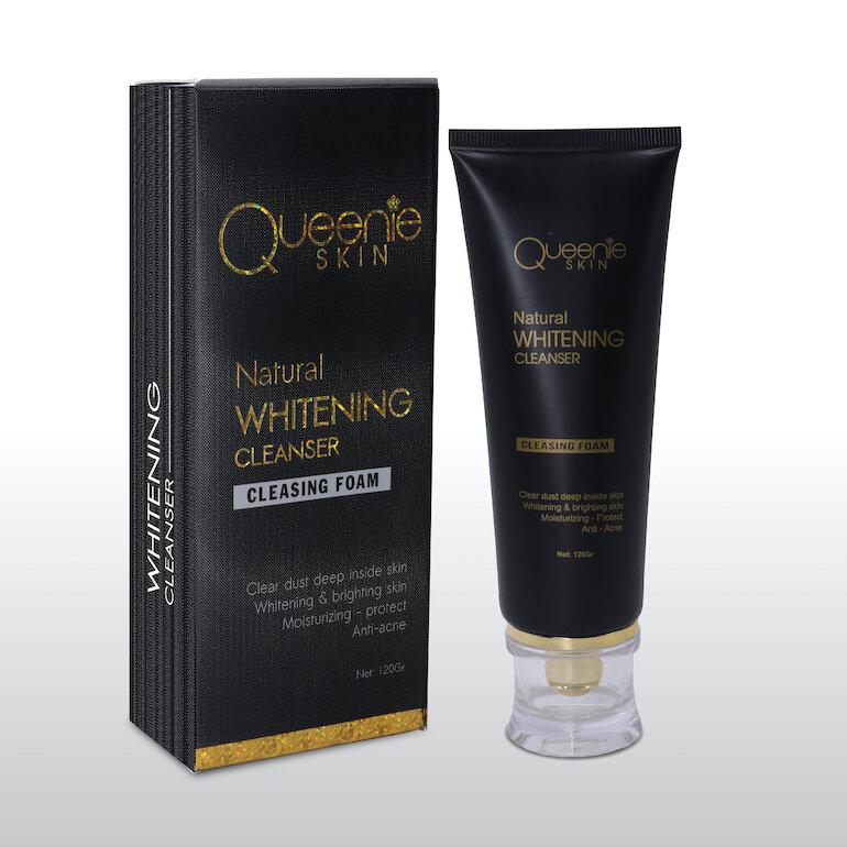 Sữa rửa mặt Queenie Skin Natural Whitening Cleanser