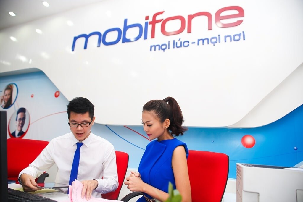 Bạn có thể lấy mã số sim ngay tại cửa hàng giao dịch của Mobifone 