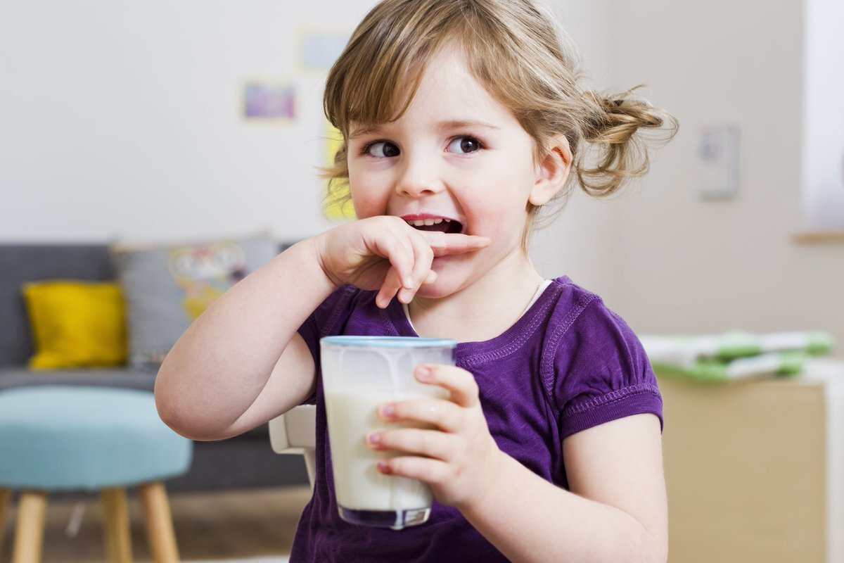 Tùy độ tuổi, giai đoạn phát triển của bé mà mẹ chọn loại sữa phù hợp cho con dễ hấp thu