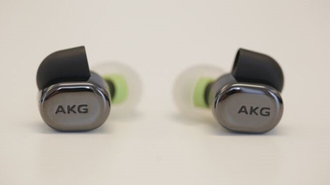 tai nghe akg n5005