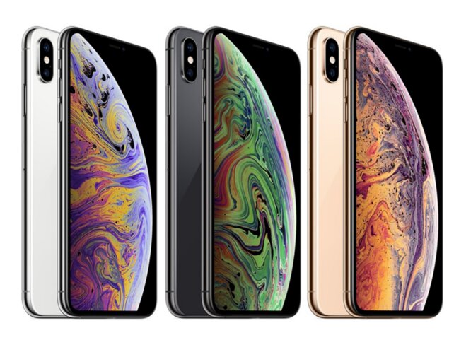 Huawei P30 Pro và iPhone XS Max