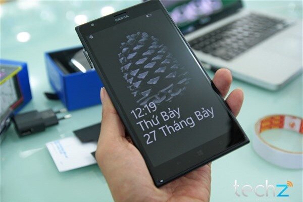 Mở hộp Lumia 1520 chính hãng tại Việt Nam: Trên cả tuyệt vời-image-1385718966934