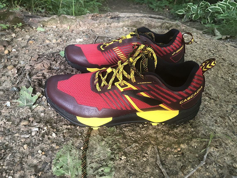 Giày Brooks Cascadia 13 có thiết kế đẹp và đa dụng, dùng để chạy bộ, leo núi