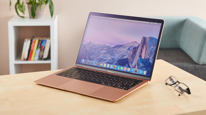 Vậy MacBook Air dòng nào tốt?