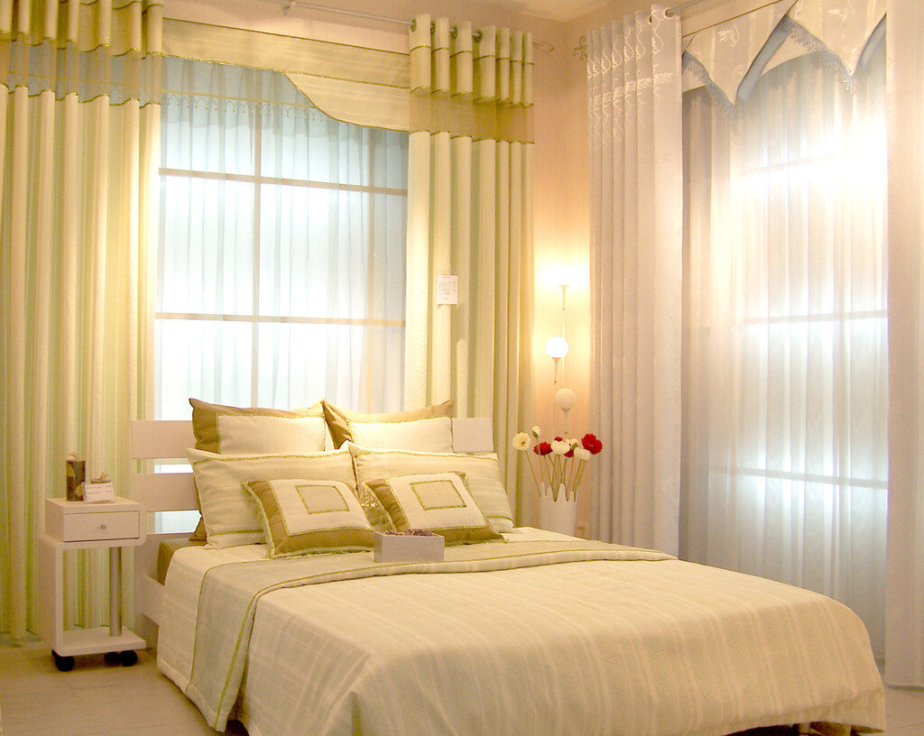 Lựa chọn rèm phòng ngủ năm 2024 giúp bạn tạo ra một không gian nghỉ ngơi thật đẹp và thoải mái. Với nhiều loại vải đẹp và màu sắc khác nhau, bạn có thể tùy chọn rèm phù hợp với phong cách của ngôi nhà của mình. Để tận hưởng giấc ngủ tuyệt vời, hãy lựa chọn rèm phòng ngủ đẹp và tiện lợi nhất.