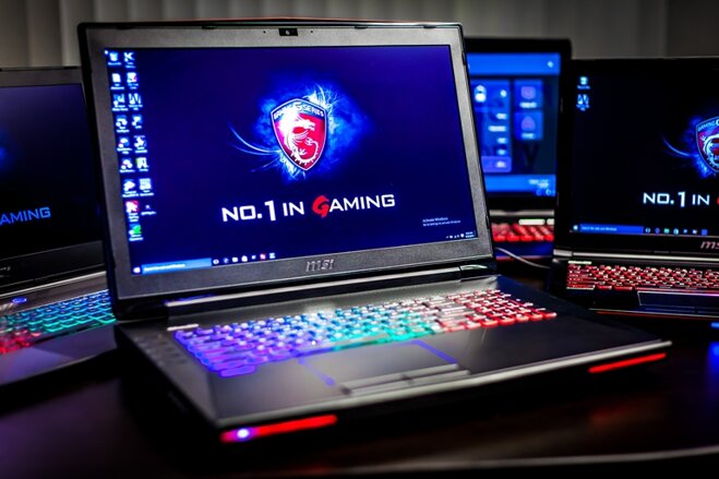 laptop msi gt75 8rg 235vn titan