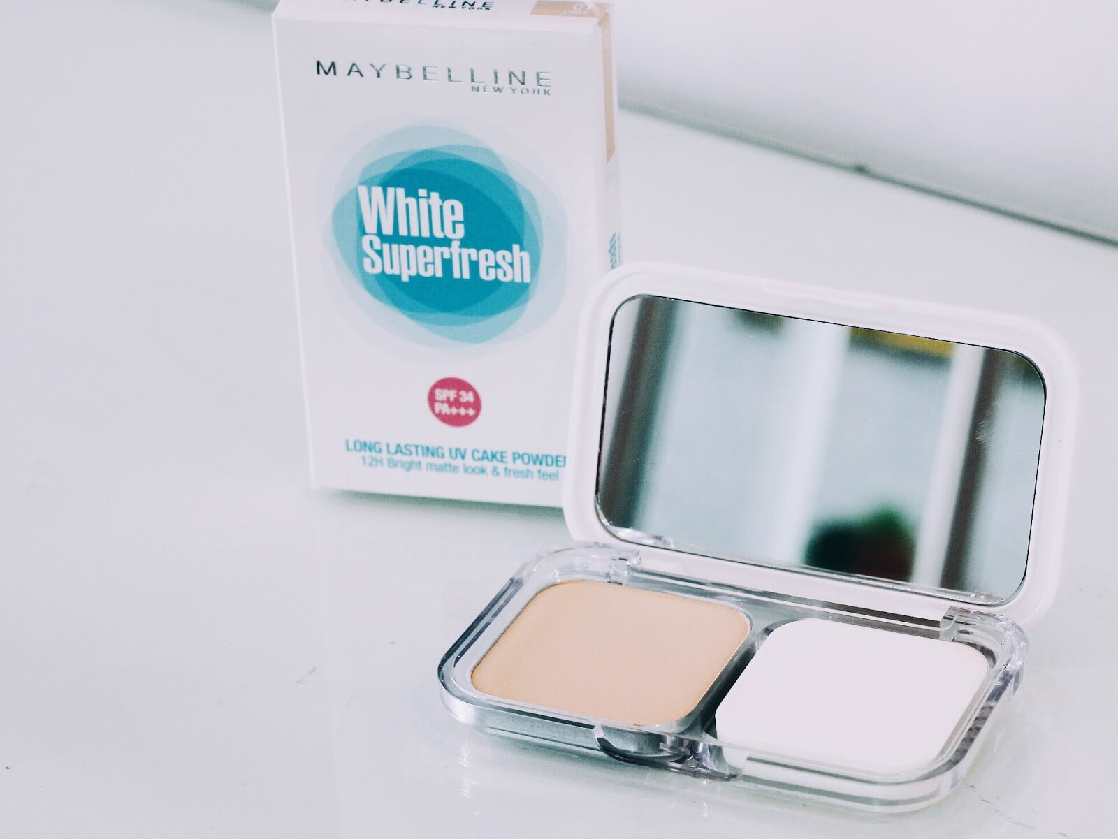 Phấn phủ Maybelline White Super Fresh 