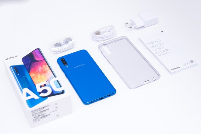 Samsung Galaxy A50 đa dạng màu sắc