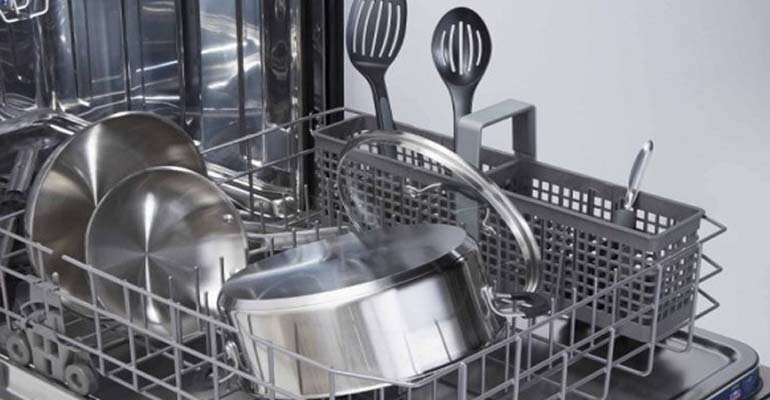 Giải đáp: Máy rửa bát có rửa được nồi không? Máy rửa bát có rửa được nồi không