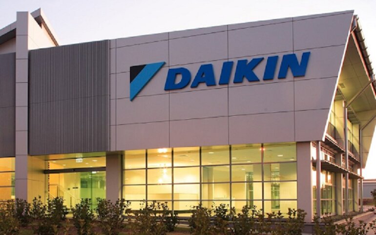 So sánh điều hòa Daikin FCRN100FXV1V/RR100DBXV1V và Daikin FVRN100BXV1V/RR100DBXY1V