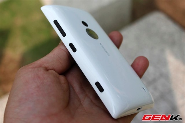 Lumia 525: Giá tốt, hiệu năng cao