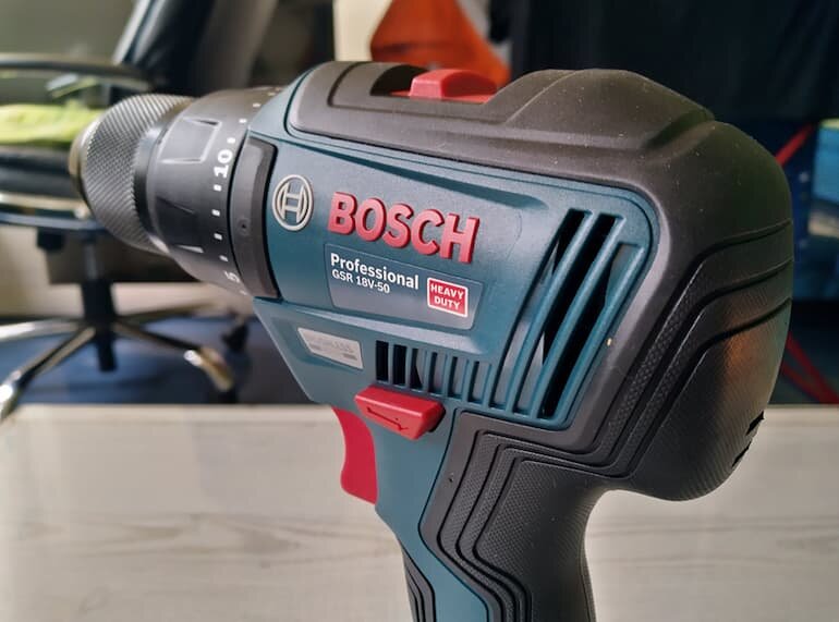 Máy khoan pin Bosch GSR 18V-50