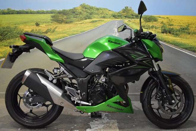 Kawasaki Z300 chinh phục mọi nẻo đường