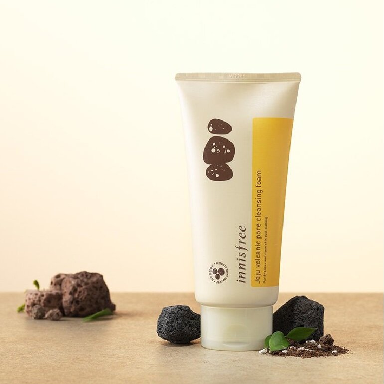 Sữa rửa mặt Innisfree Jeju Volcanic Pore Cleansing Foam