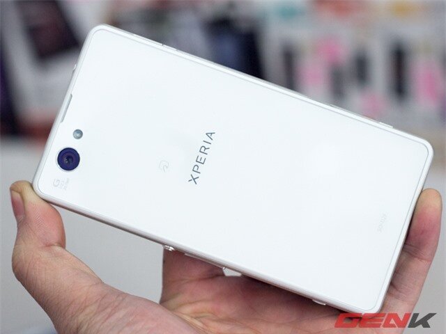 OS X:Users:NamDinhVan:Desktop:genk:3-genk-xperia-z1-mini-7891.jpg