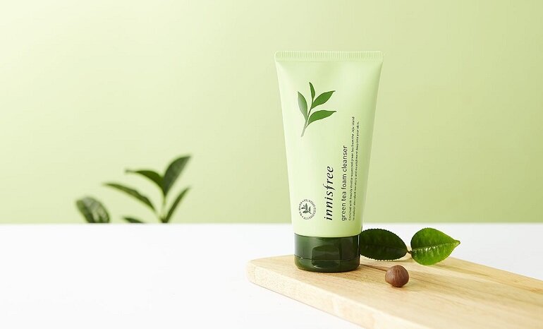 Sữa rửa mặt dưỡng ẩm cho da Innisfree Green tea