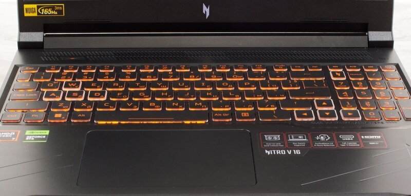 Acer Nitro V 16 (2024) - Màn 165Hz, 100% sRGB, cấu hình chiến game khá tốt