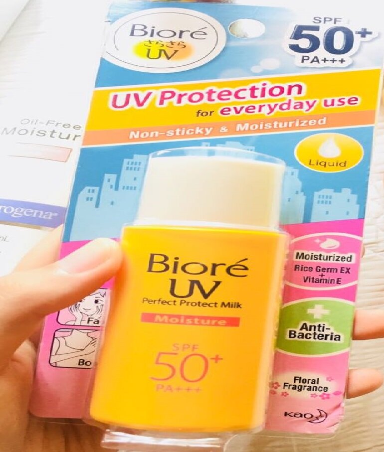 Kem chống nắng Biore UV Perfect Block Milk SPF 50+