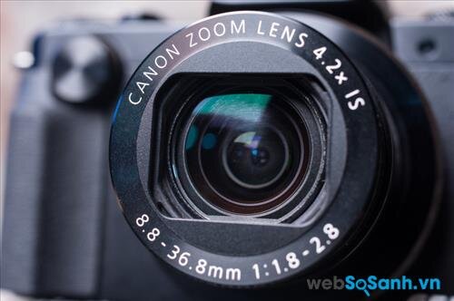 G5 X có ống kính zoom tiêu cự 8.8- 36.8mm, với độ mở khẩu f1.8- 2.8