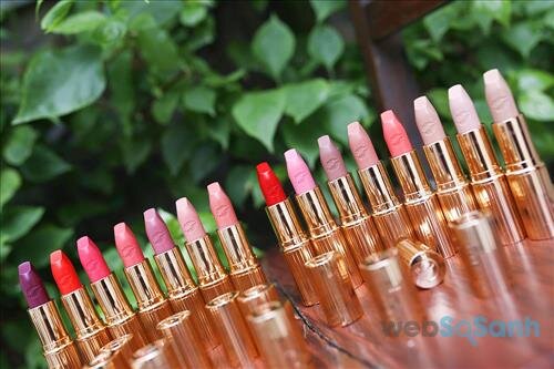 Son môi Hot Lips của Charlotte Tilbury hứa hẹn sẽ gây sốt trong thời gian tới 