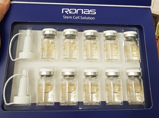 Serum Ronas is highly appreciated for its ability to fight the aging process