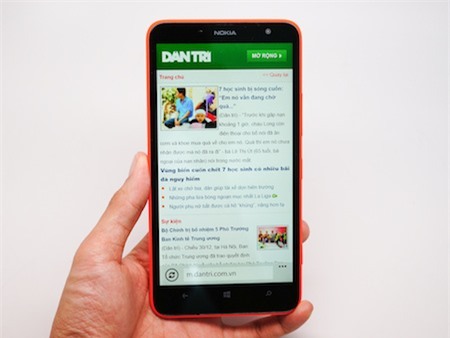 Mở hộp smartphone cỡ lớn Lumia 1320 sắp bán tại Việt Nam