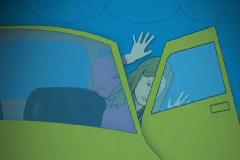 Nếu không mở được cửa sổ bạn hãy bình tĩnh đợi nước ngập toàn bộ xe
