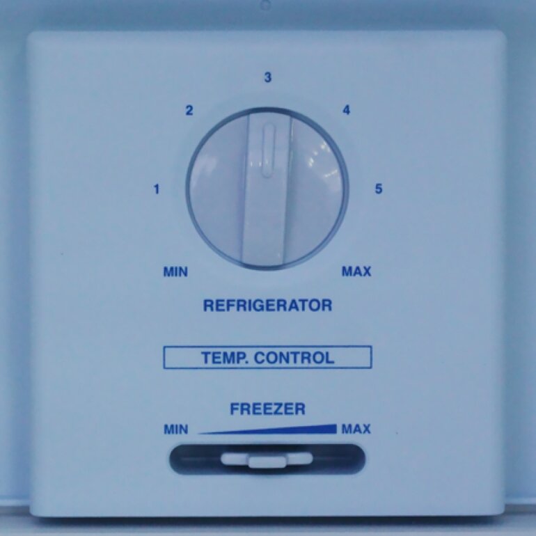 Tủ lạnh Aqua AQR-225AB/SE - 225 Lít