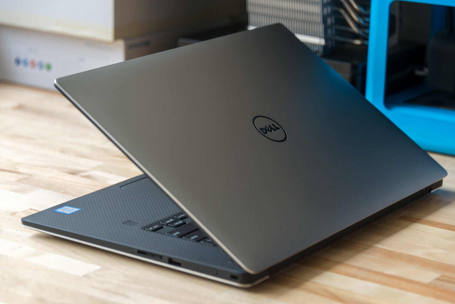 Laptop Dell XPS chính hãng 