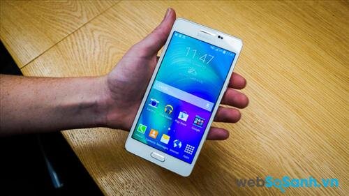Samsung Galaxy A5 (2014) là chiếc smartphone tầm trung có giá rẻ