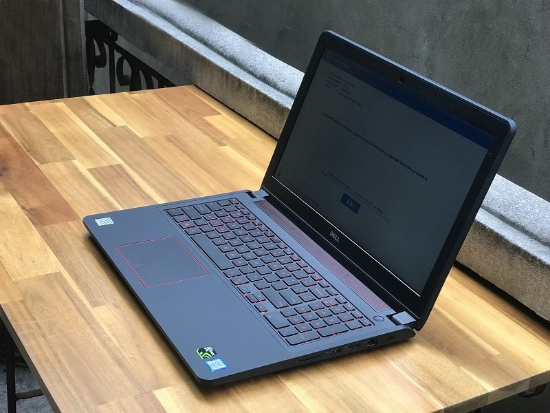 Laptop Dell Inspiron 5577