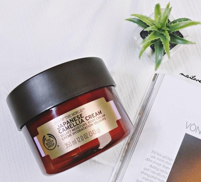 Kem dưỡng ẩm toàn thân The Body Shop Spa of the World Japanese Camellia Body Cream