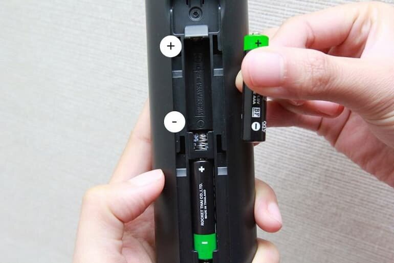 Kiểm tra lại pin remote