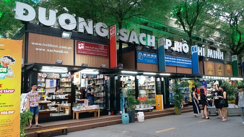 Đường sách bình yên giữa lòng phố thị