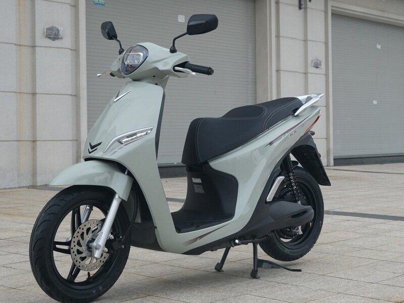 Xe máy điện VinFast Feliz 2025 trình làng, đẹp tựa SH125i, đi tới 262 km/lần sạc