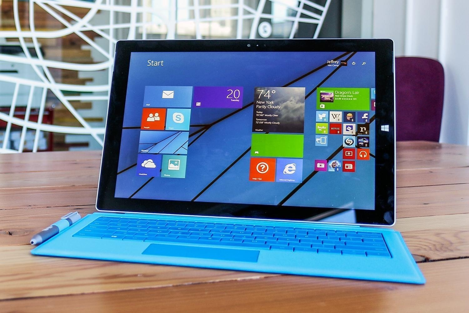 So với Surface Pro 3, phiên bản Surface Pro 4 đã tăng kích thước màn hình lên 12,3 inch 