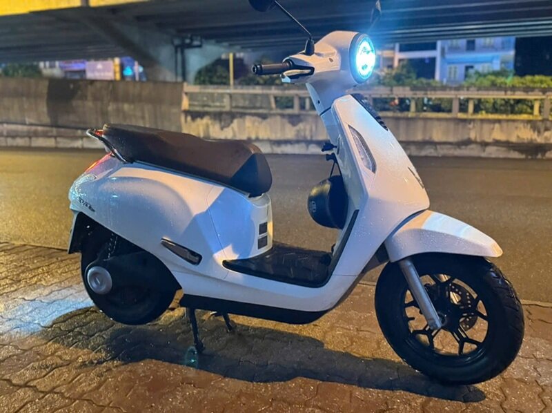 Xe máy điện VinFast Evo NEO đẹp như Vespa, đi tới 117 km/lần sạc, giá chỉ 17 triệu đồng!
