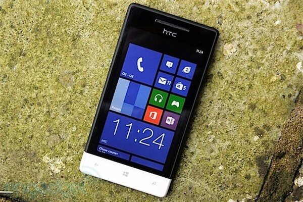 HTC 8S