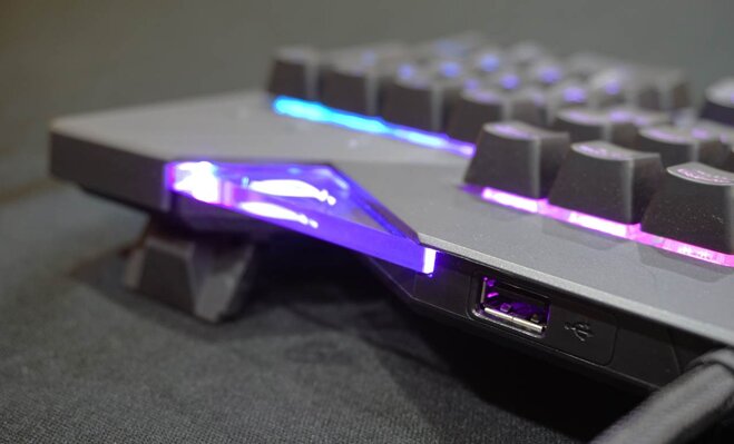 bàn phím cơ asus rog strix flare