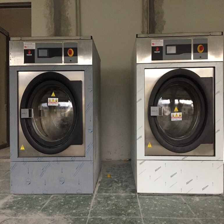 máy giặt công nghiệp cũ giá bao nhiêu