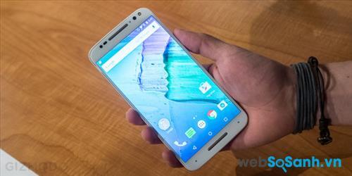 Moto X Style chạy trên hệ điều hành Android 5.1.1 