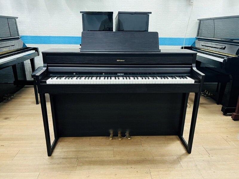 Piano điện Roland HP-704 DR
