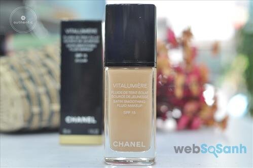 Kem nền Chanel Vitalumiere Aqua Ultra-Light Skin Perfecting Makeup