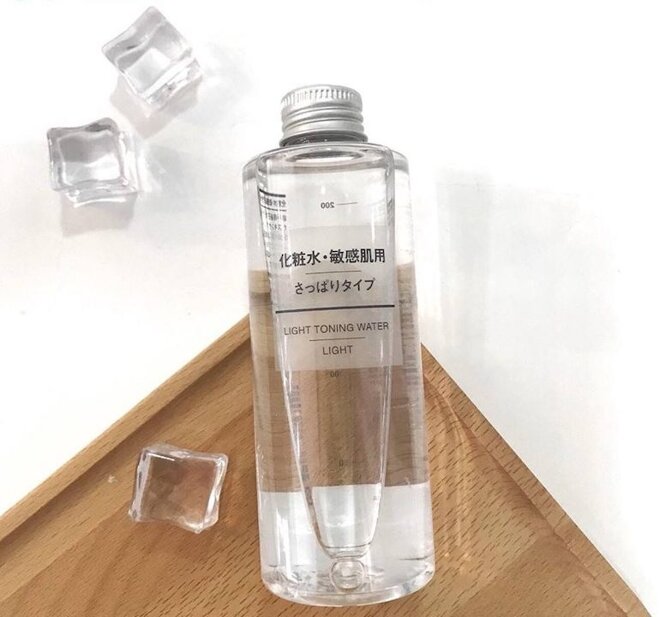 Toner Muji Light Toning Water