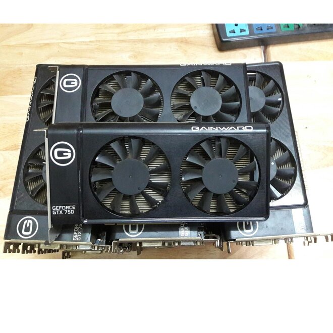 Card màn hình Gainward GTX 750