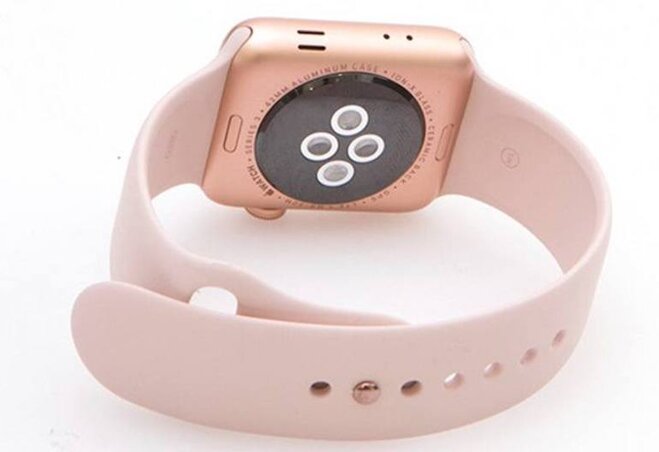 Làm sạch dây đeo cho Apple Watch